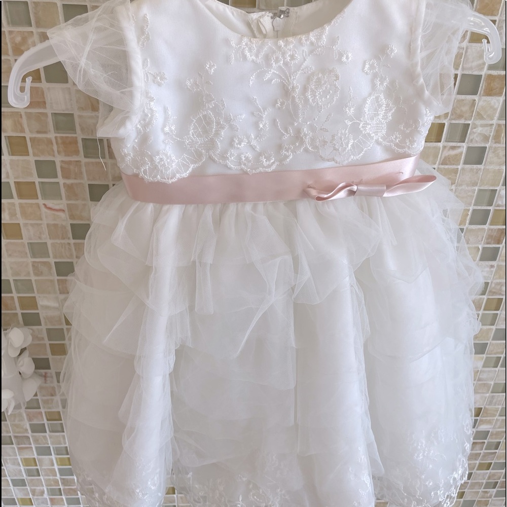 Adorable flower girl/ holy communion dress